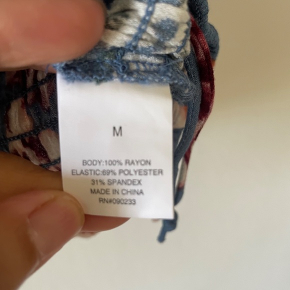 Kendall Kylie top off the shoulders shirt Size Medium - Picture 5 of 8